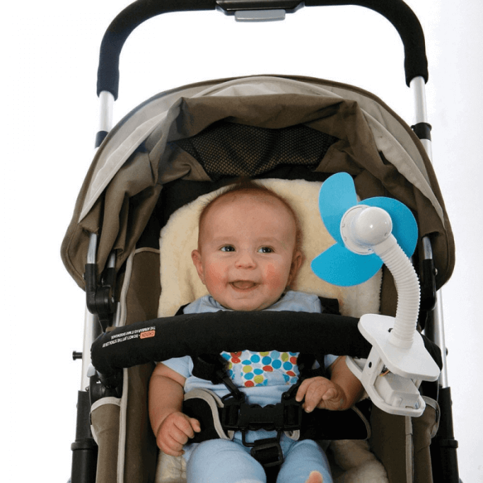 Dreambaby Portable Stroller Fan - Blue - Lifestyle