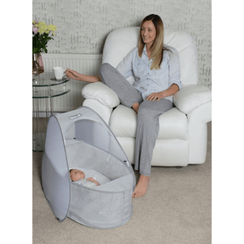 Koo-di Pop-Up Travel Bassinet - Light Grey - Lifestyle