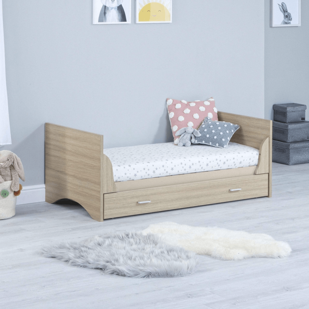 Babymore Veni Cot Bed with Drawer - Oak