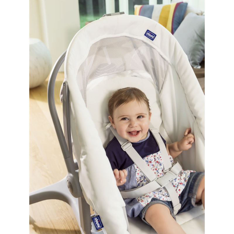Chicco Baby Hug Air 4 in 1 Crib White Snow